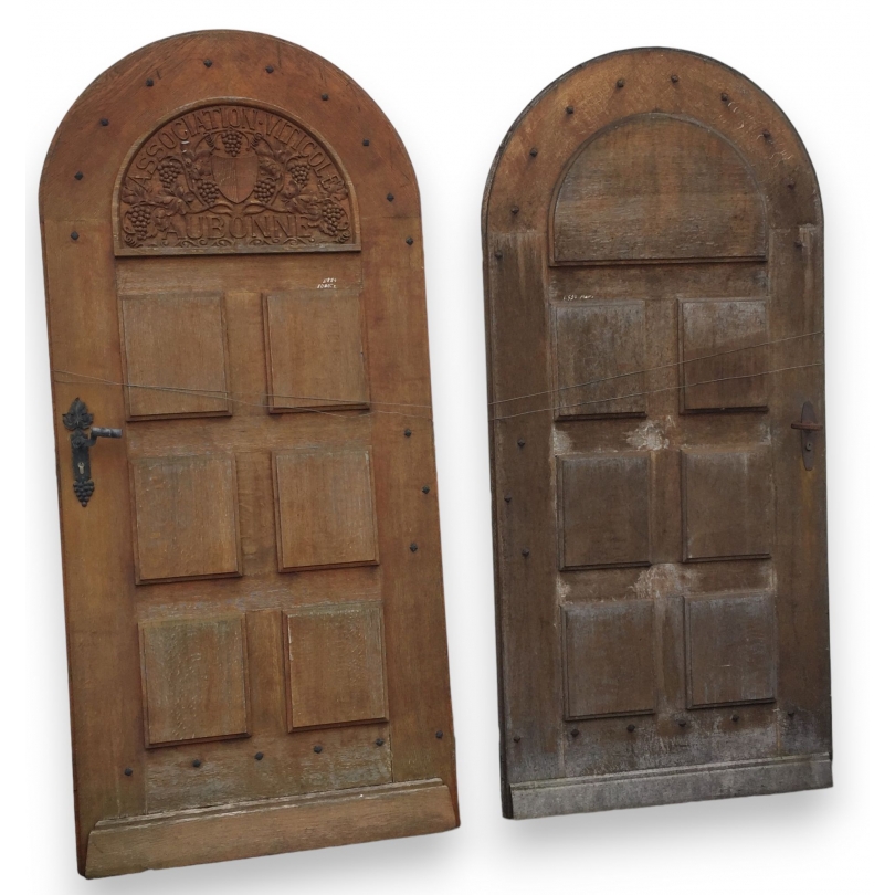 Paire de portes arquées en bois