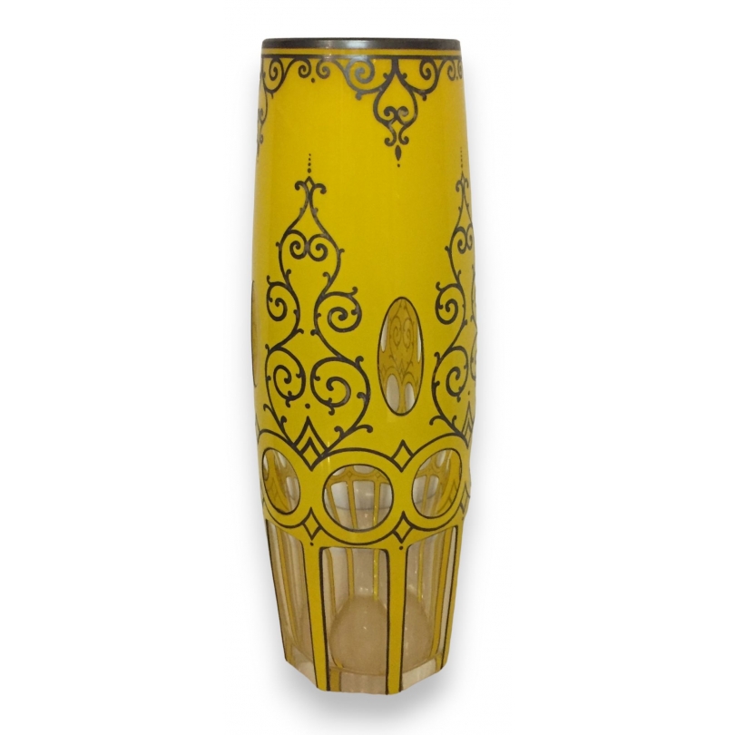  Vase de bohème, cristal taillé jaune avec overlay sur  Moinat SA  - Antiquités décoration