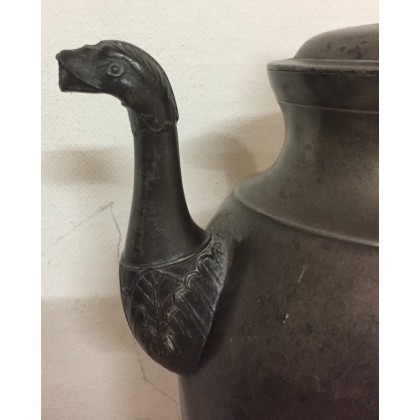 Pewter teapot by  Moinat SA  - Antiques and home décor