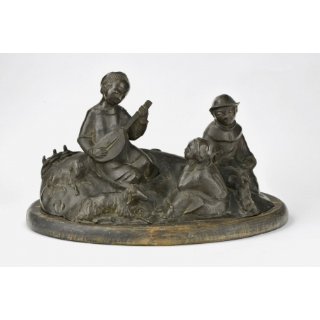 Groupe en bronze \"Enfants écoutant la mandoline\"