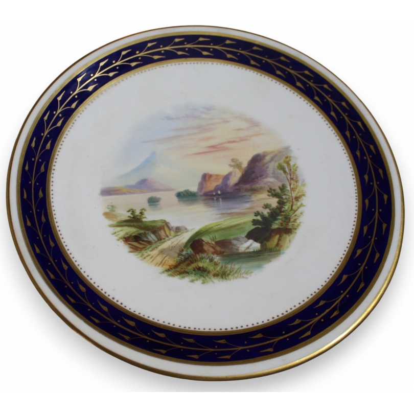 Coupe en porcelaine \"Loch Arve\" sur piédouche