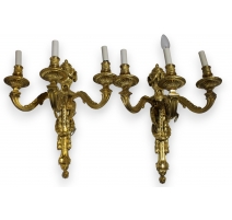 Paire d'appliques style Louis XVI en bronze doré