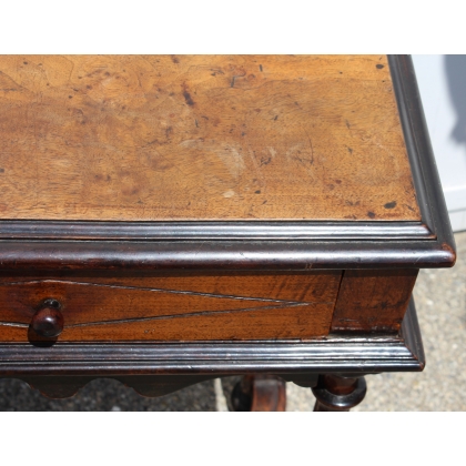  Table de cabaret Louis XIII en noyer sur  Moinat SA  - Antiquités décoration