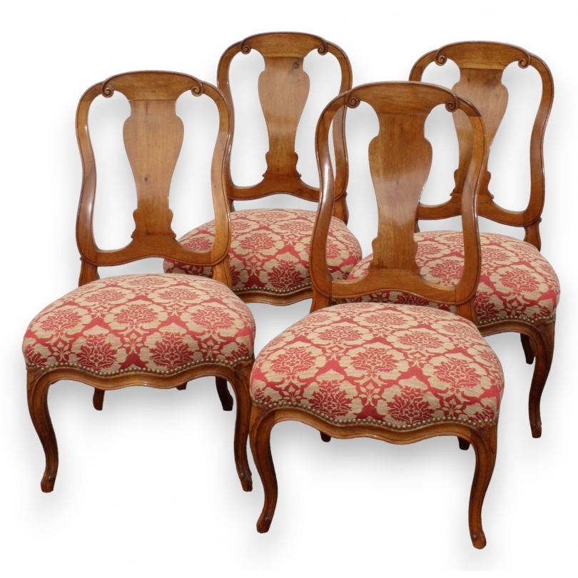 Suite de 4 chaises bernoises \"Zungenstuhl\"