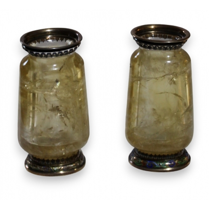  Paire de vases en cristal de roche et argent sur  Moinat SA  - Antiquités décoration