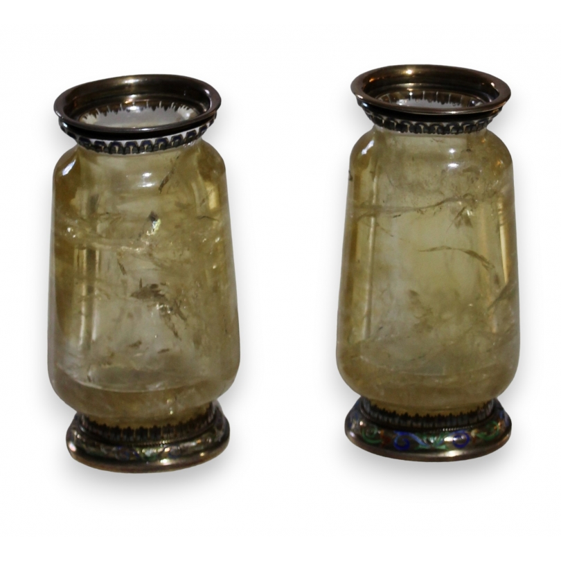  Paire de vases en cristal de roche et argent sur  Moinat SA  - Antiquités décoration