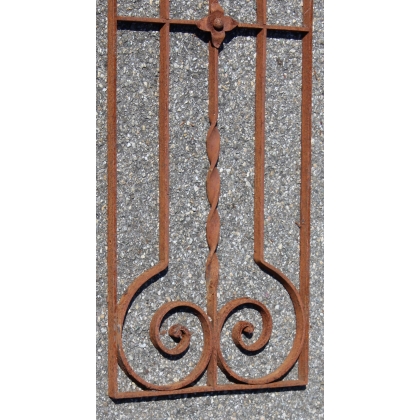  Grille en fer forgé sur  Moinat SA  - Antiquités décoration