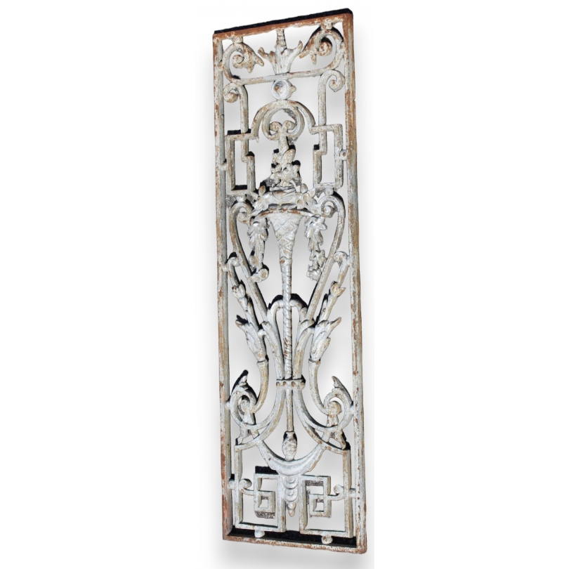 Cast-iron grating at  Moinat SA  - Antiques and home décor