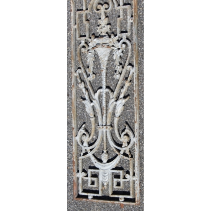 Cast-iron grating at  Moinat SA  - Antiques and home décor