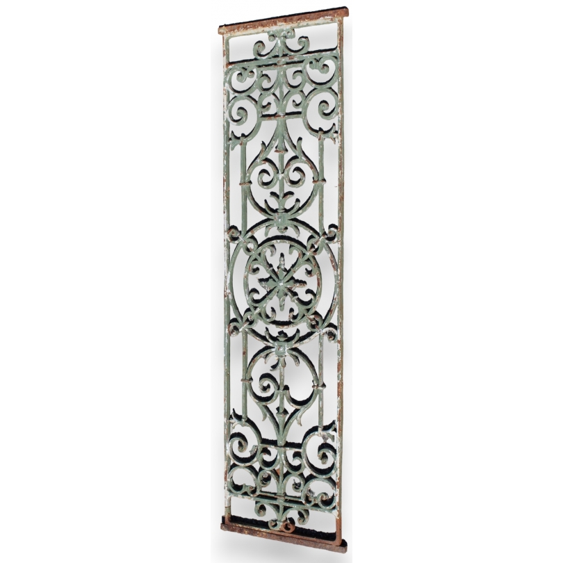  Grille en fonte sur  Moinat SA  - Antiquités décoration