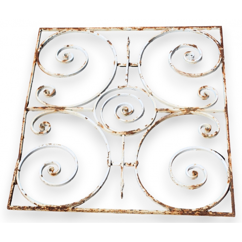 Square wrought-iron grille, painted white, from  Moinat SA  - Antiques and home décor