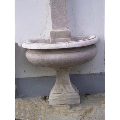  Fontaine demi-lune avec boulle sur  Moinat SA  - Antiquités décoration