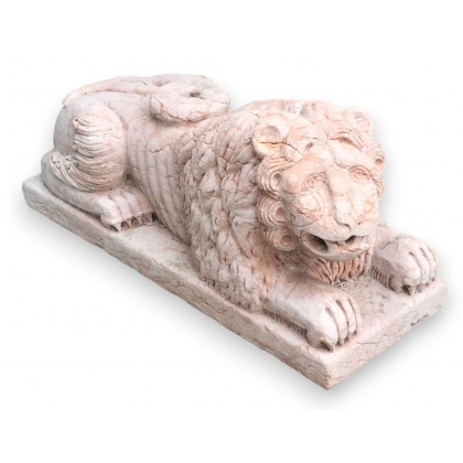 Pair of Verona pink marble lions at  Moinat SA  - Antiques and home décor