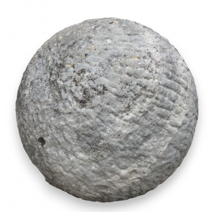  Boule en pierre - Grande sur  Moinat SA  - Antiquités décoration