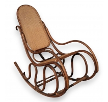 Fauteuil à bascule en bois thermoformé KOHN
