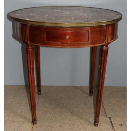  Table bouillotte Louis XVI à 4 pieds sur  Moinat SA  - Antiquités décoration