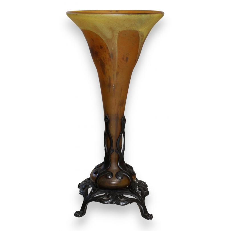  Lampe en pâte de verre et fer forgé SCHNEIDER sur  Moinat SA  - Antiquités décoration