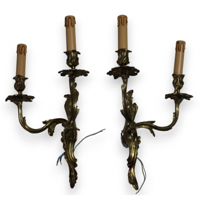 Pair of Louis XV wall lights with two lights by Moinat SA – Antiques and home décor