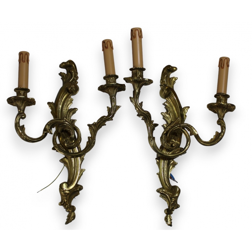  Paire d'appliques style Louis XV à 2 lumières sur  Moinat SA  - Antiquités décoration