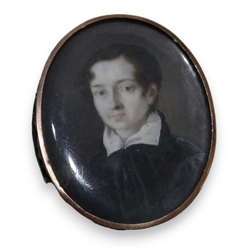  Miniature ovale "Jeune homme" sur  Moinat SA  - Antiquités décoration