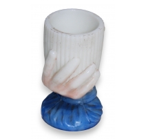 Coquetier en opaline blanche "Main"