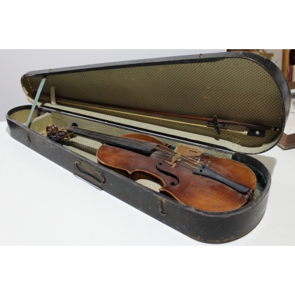 Violin and bow in a box by WALLBACH, available from Moinat SA – Antiques and home décor