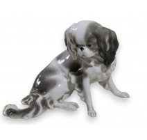 Chien Cavalier pékinois en porcelaine