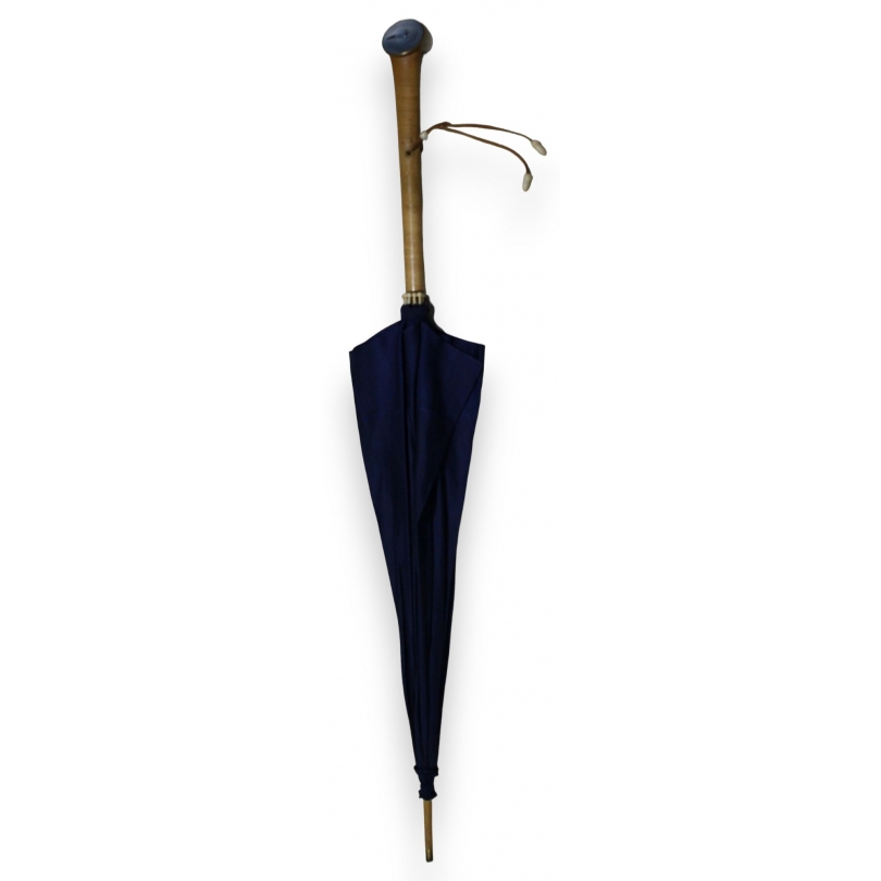 Blue silk parasol with porcelain knob at  Moinat SA  - Antiques and home décor