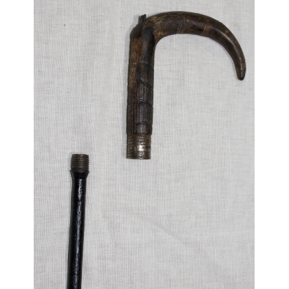 Rifle-style walking stick with a chamois-horn handle at Moinat SA – Antiques and decorative items
