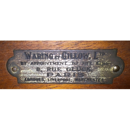 Quadratischer edwardianischer Spieltisch mit Intarsien. Bei  Moinat SA  – Antiquitäten und Dekoration