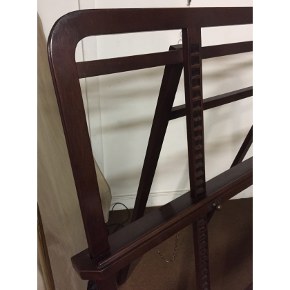 Double mahogany easel at  Moinat SA  - Antiques and home décor