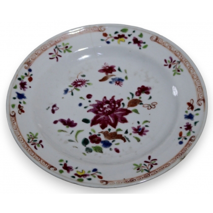 Assiette en porcelaine chinoise \"Fleurs\" (cheveu)