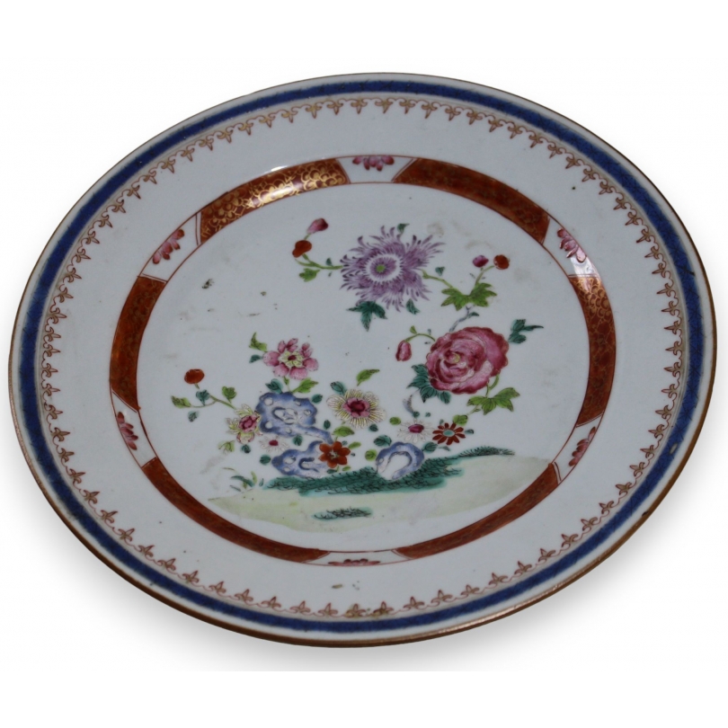 Assiette en porcelaine chinoise \"Fleurs\"