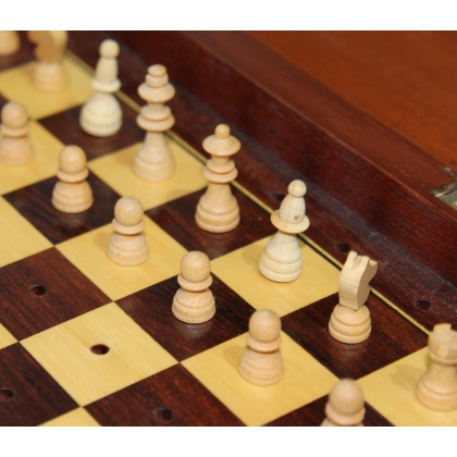 Jeu d\'échec de voyage en bois