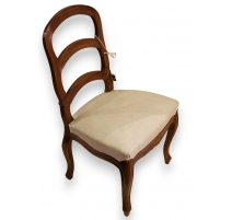 Chaise style Louis XV bernoise en noyer