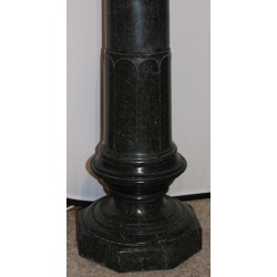  Colonne verte. sur  Moinat SA  - Antiquités décoration
