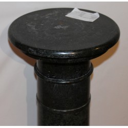  Colonne verte. sur  Moinat SA  - Antiquités décoration