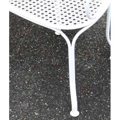 White VICHY wrought-iron armchair from Moinat SA – Antiques and home décor