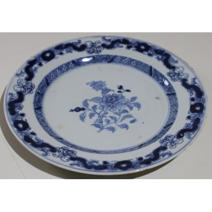 Assiette en porcelaine bleu blanc