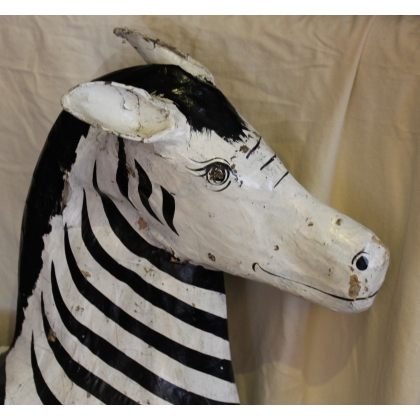 Zèbre en papier maché