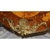  Commode Louis XV galbée à 2 tiroirs sur  Moinat SA  - Antiquités décoration