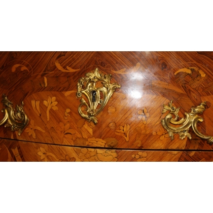  Commode Louis XV galbée à 2 tiroirs sur  Moinat SA  - Antiquités décoration