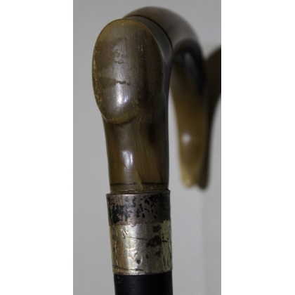  Canne crosse en corne et bague en argent sur  Moinat SA  - Antiquités décoration