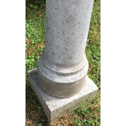  Guéridon rond en pierre sur  Moinat SA  - Antiquités décoration