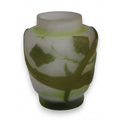  Petit vase signé GALLÉ* décor feuilles vertes sur  Moinat SA  - Antiquités décoration