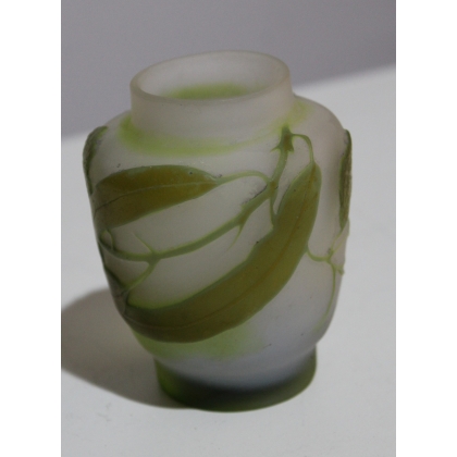  Petit vase signé GALLÉ* décor feuilles vertes sur  Moinat SA  - Antiquités décoration