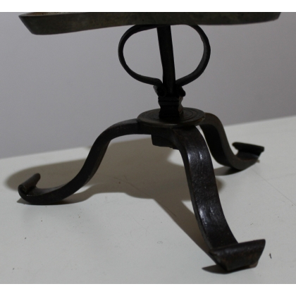 Porte chandelles en fer forgé et bronze à 3 bras sur  Moinat SA  - Antiquités décoration
