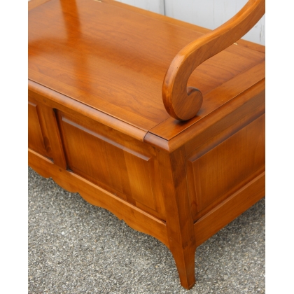 Banc-coffre style Louis XV en merisier