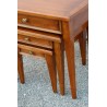  Lot de 3 tables gigognes style Directoire à tiroir sur  Moinat SA  - Antiquités décoration
