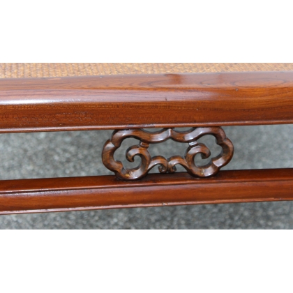 Table basse chinoise avec dessus en rotin sur  Moinat SA  - Antiquités décoration